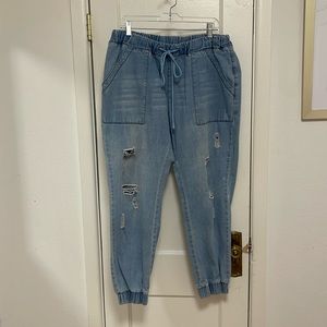 Elastic waist jeans
